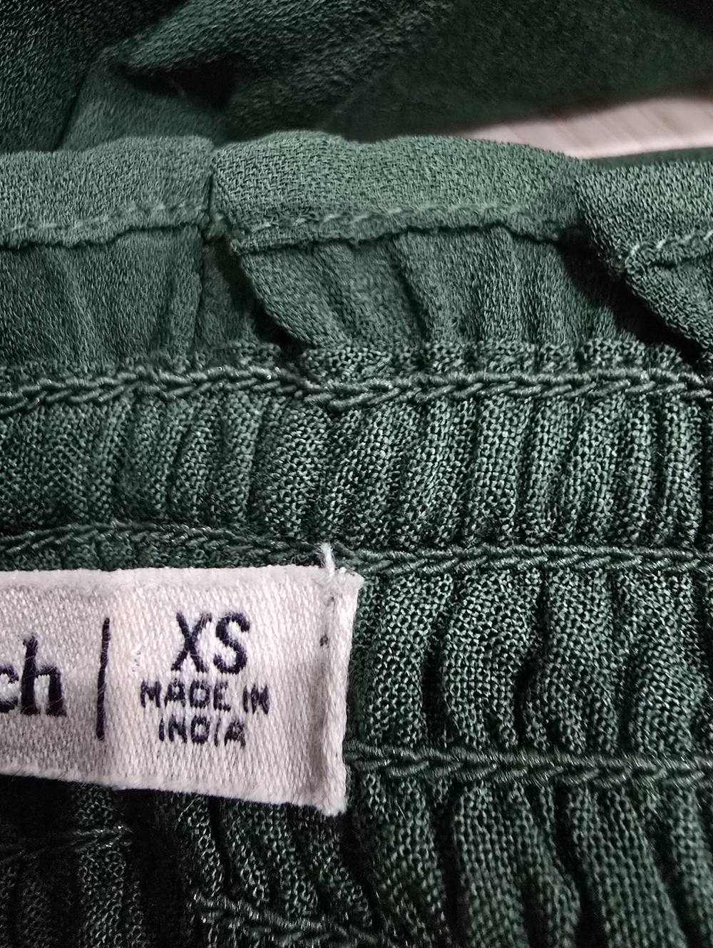 Abercrombie & Fitch Emerald Green Smocked Puff Sleeve Mini Dress Size XS - Picture 3 of 6